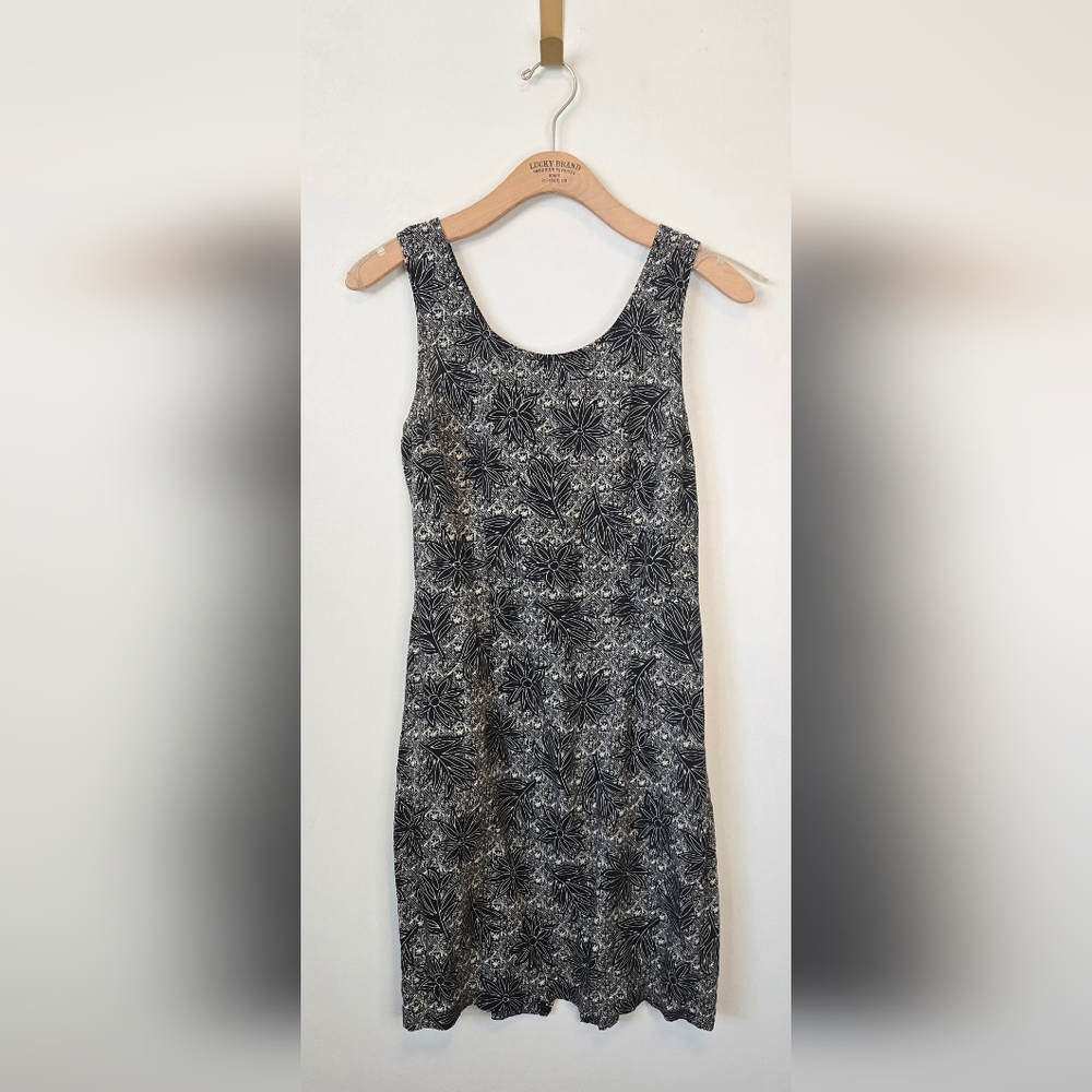 113. Vintage Black And White Sleeveless Sheath Mini Dress